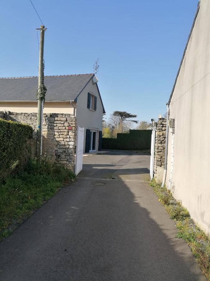 Le So Art, Grande Maison 4 Chambres, Terrain De Petanque, Grand Jardin Clos, Flipper, Babyfoot, Jeux Arcade, Ping Pong,1 Km Mer, Proche Golf, Port En Bessin, Bayeux Et Plages Du Debarquement, Adaptee Enfants Commes 外观 照片
