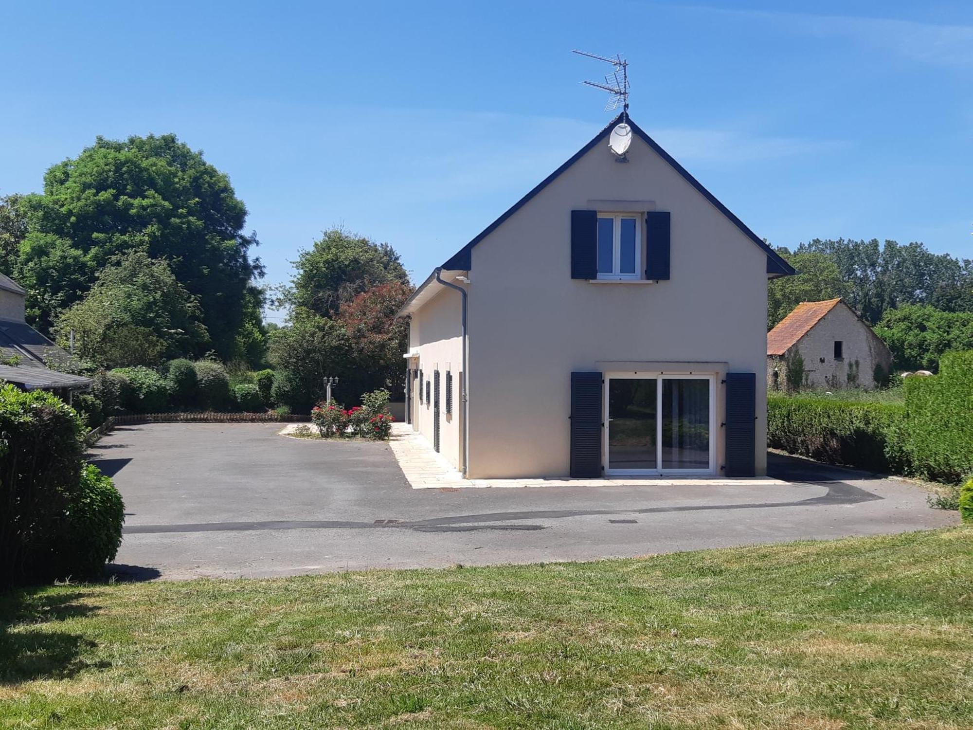 Le So Art, Grande Maison 4 Chambres, Terrain De Petanque, Grand Jardin Clos, Flipper, Babyfoot, Jeux Arcade, Ping Pong,1 Km Mer, Proche Golf, Port En Bessin, Bayeux Et Plages Du Debarquement, Adaptee Enfants Commes 外观 照片