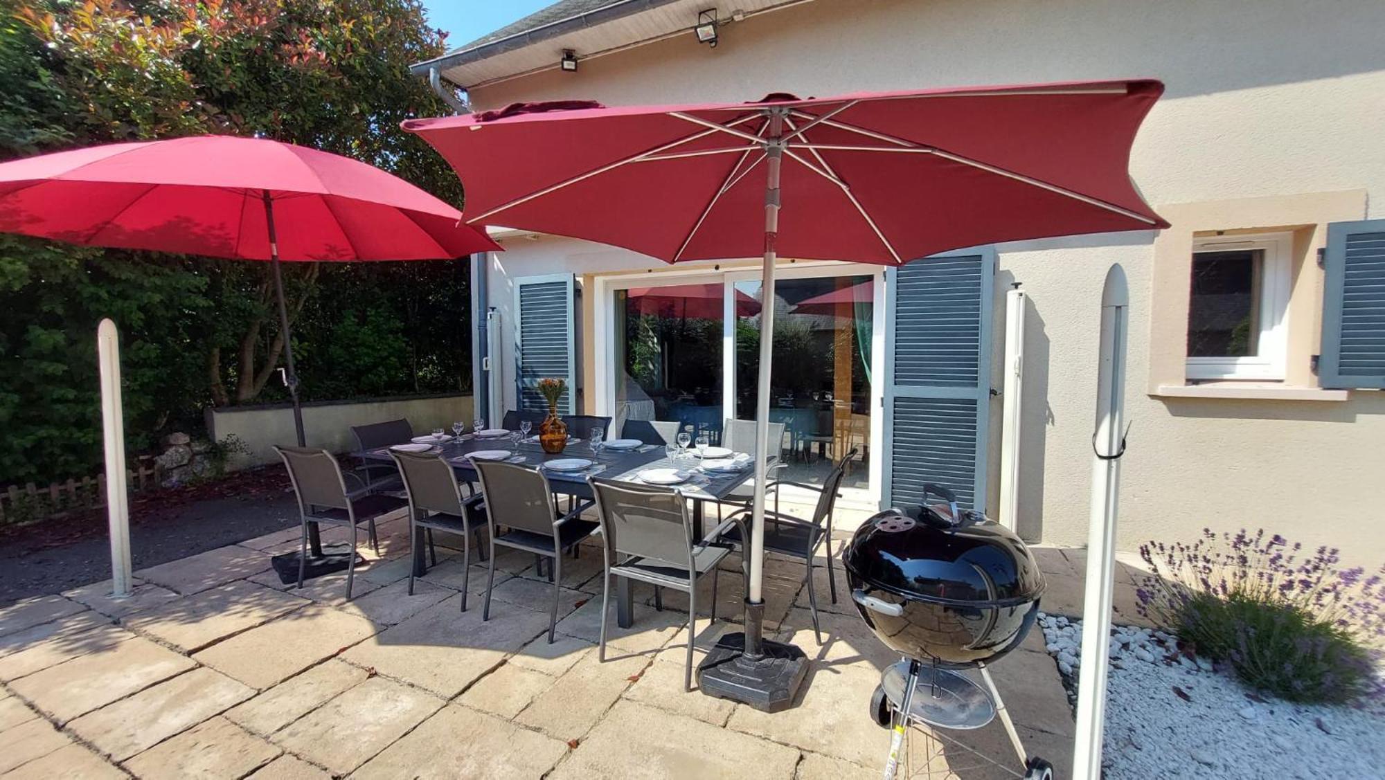 Le So Art, Grande Maison 4 Chambres, Terrain De Petanque, Grand Jardin Clos, Flipper, Babyfoot, Jeux Arcade, Ping Pong,1 Km Mer, Proche Golf, Port En Bessin, Bayeux Et Plages Du Debarquement, Adaptee Enfants Commes 外观 照片