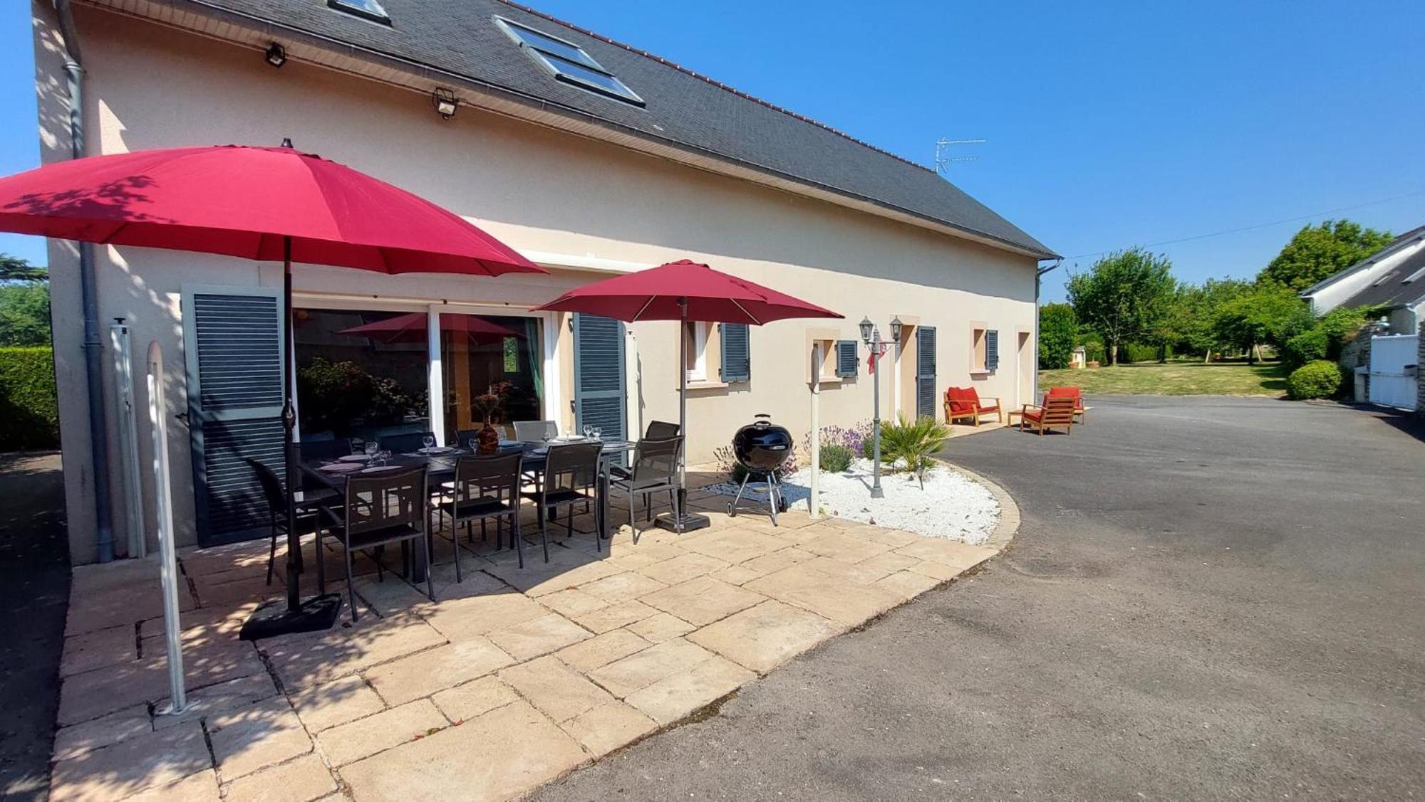 Le So Art, Grande Maison 4 Chambres, Terrain De Petanque, Grand Jardin Clos, Flipper, Babyfoot, Jeux Arcade, Ping Pong,1 Km Mer, Proche Golf, Port En Bessin, Bayeux Et Plages Du Debarquement, Adaptee Enfants Commes 外观 照片