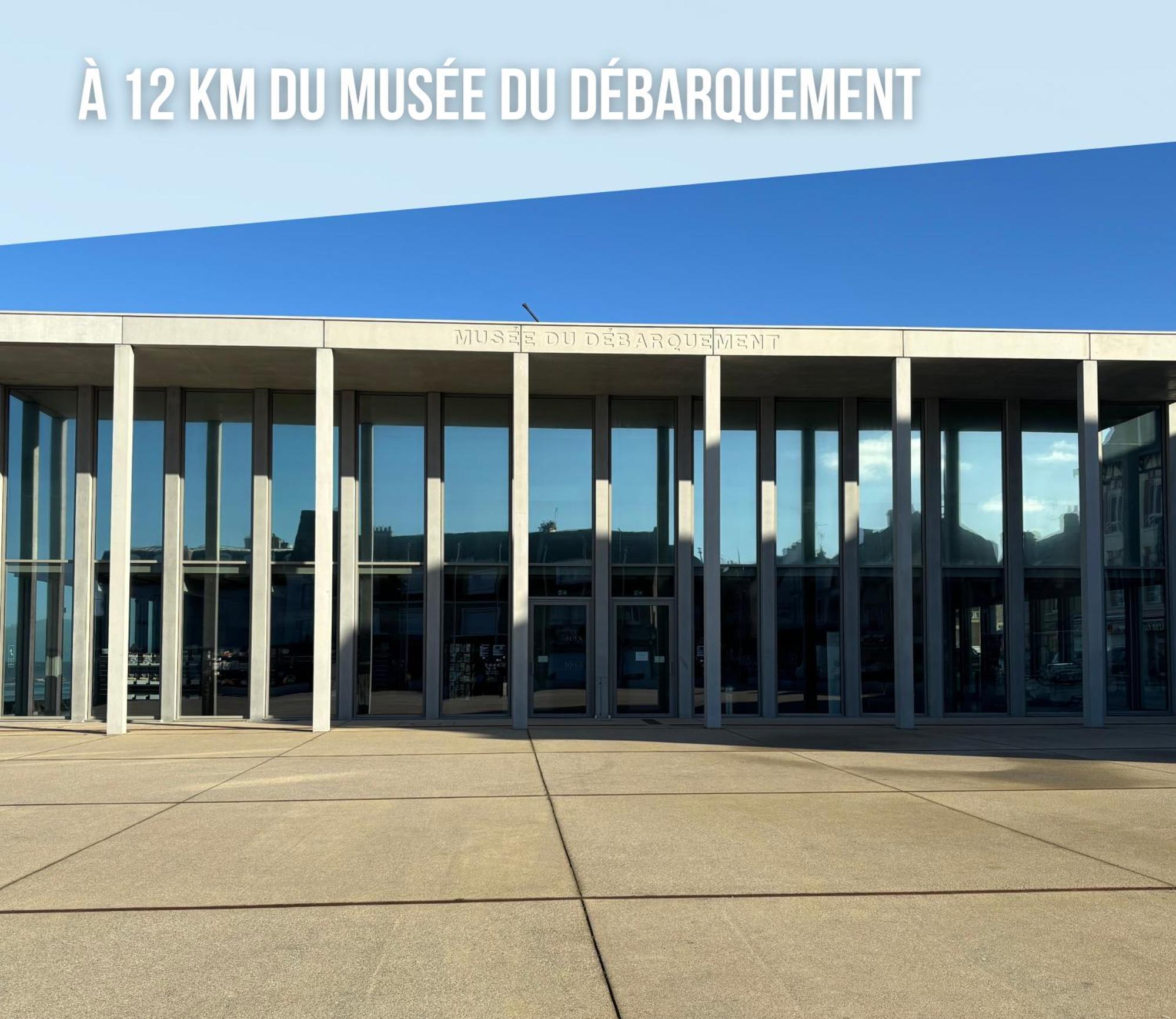 Le So Art, Grande Maison 4 Chambres, Terrain De Petanque, Grand Jardin Clos, Flipper, Babyfoot, Jeux Arcade, Ping Pong,1 Km Mer, Proche Golf, Port En Bessin, Bayeux Et Plages Du Debarquement, Adaptee Enfants Commes 外观 照片
